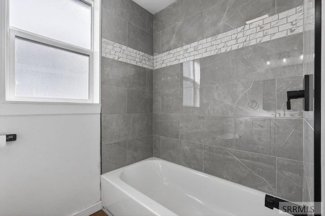 990 Ada Avenue, Idaho Falls, ID 83402