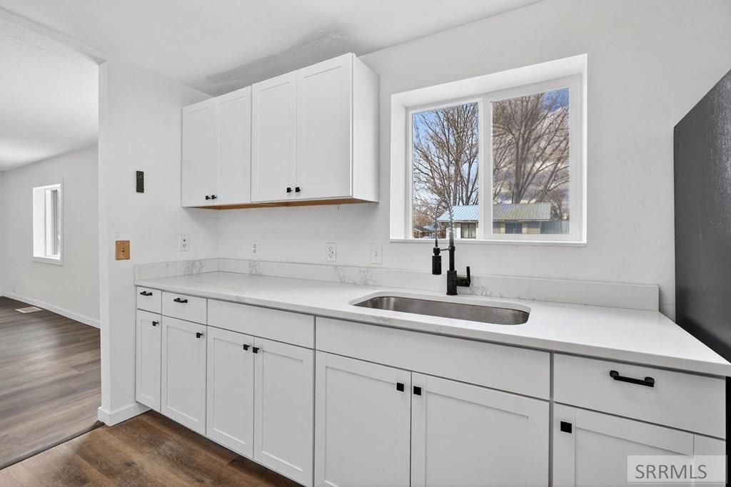 Image 16 of property listing at 990 Ada Avenue, Idaho Falls, ID 83402