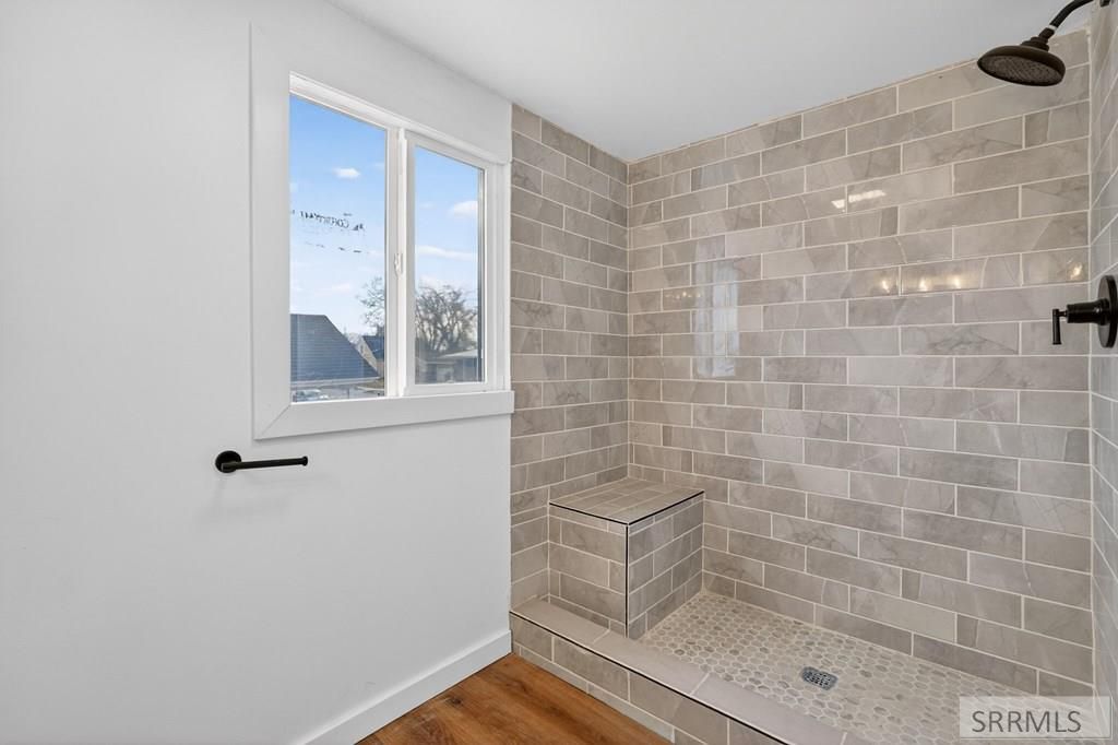 Image 23 of property listing at 990 Ada Avenue, Idaho Falls, ID 83402