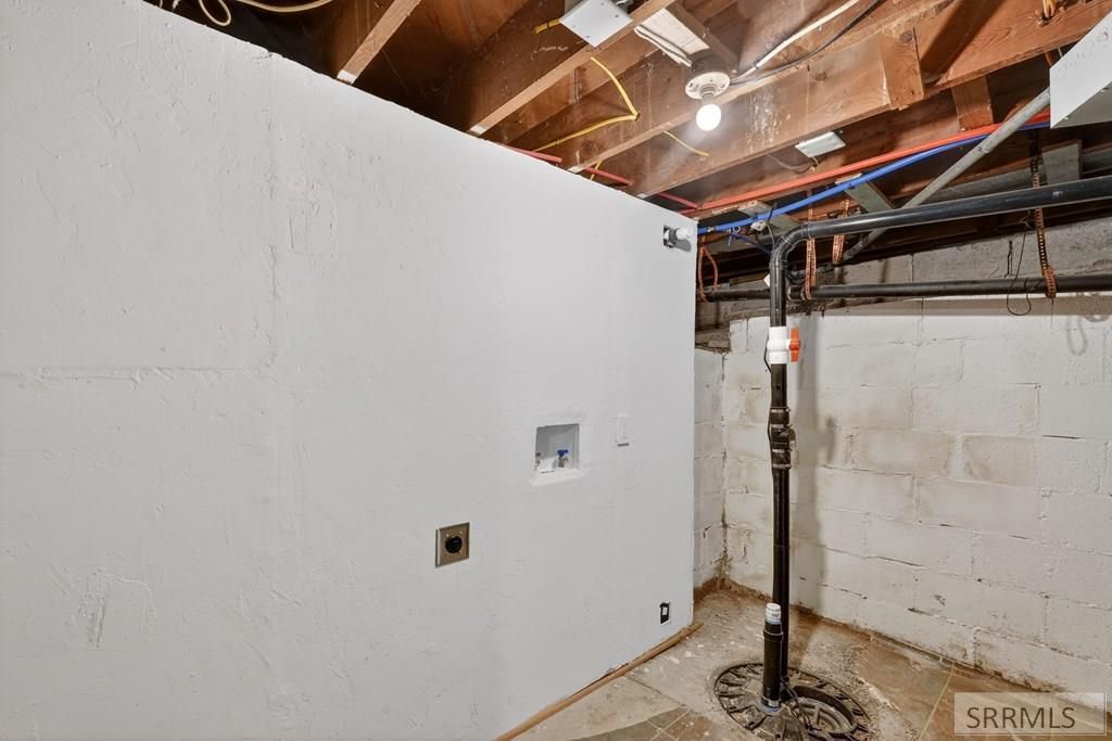 Image 28 of property listing at 990 Ada Avenue, Idaho Falls, ID 83402