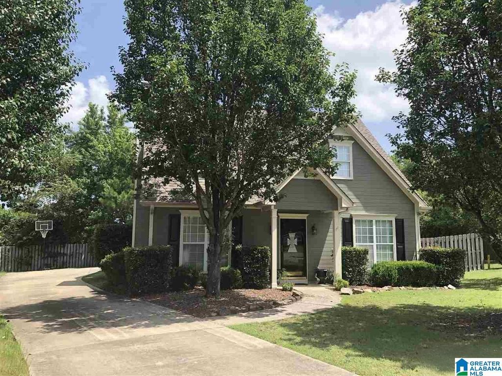 100 BRENT WAY, Alabaster, AL 35007