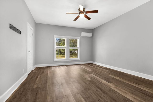 201 N Pine Street, Corrigan, TX 75939