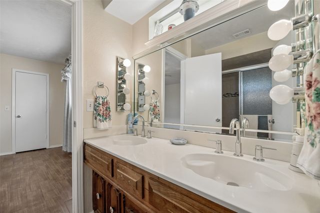 2903 Country Place Court, Carrollton, TX 75006