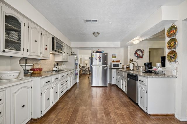 2903 Country Place Court, Carrollton, TX 75006
