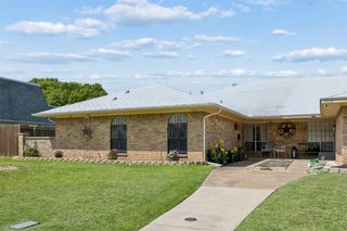 2903 Country Place Court, Carrollton, TX 75006
