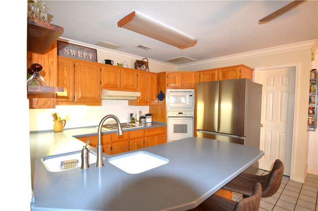 173 N Double Springs Road, Farmington, AR 72730
