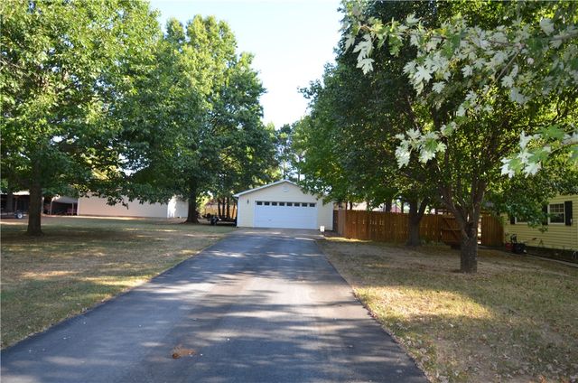 173 N Double Springs Road, Farmington, AR 72730