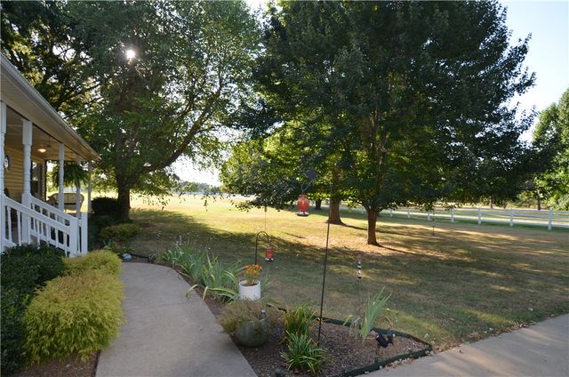 173 N Double Springs Road, Farmington, AR 72730