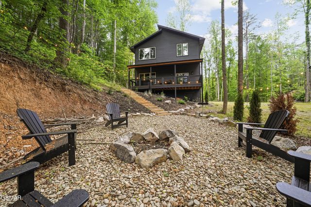 2825 Whisper Creek Lane, Sevierville, TN 37862