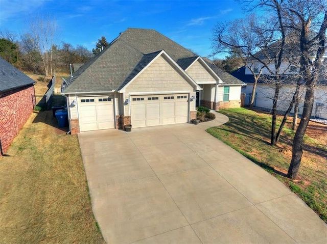 2516 Thunder Canyon Court, Edmond, OK 73034