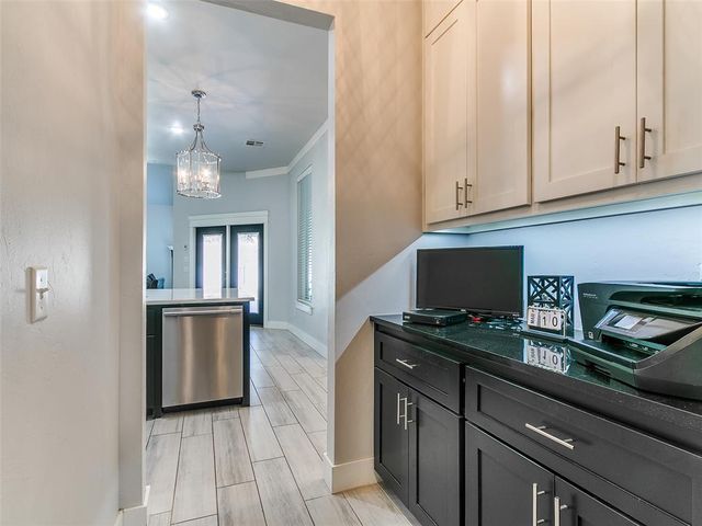 2516 Thunder Canyon Court, Edmond, OK 73034