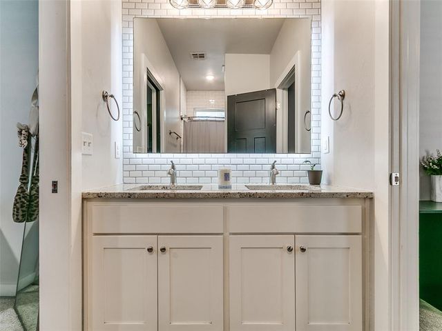 2516 Thunder Canyon Court, Edmond, OK 73034