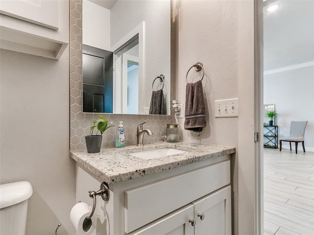 2516 Thunder Canyon Court, Edmond, OK 73034