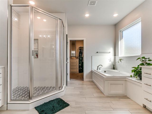 2516 Thunder Canyon Court, Edmond, OK 73034