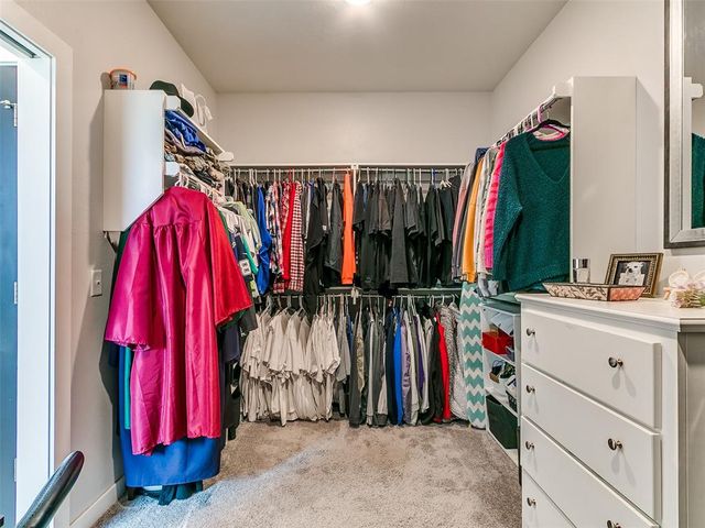 2516 Thunder Canyon Court, Edmond, OK 73034