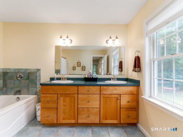34-R Goldfinch Road, Durham, CT 06422