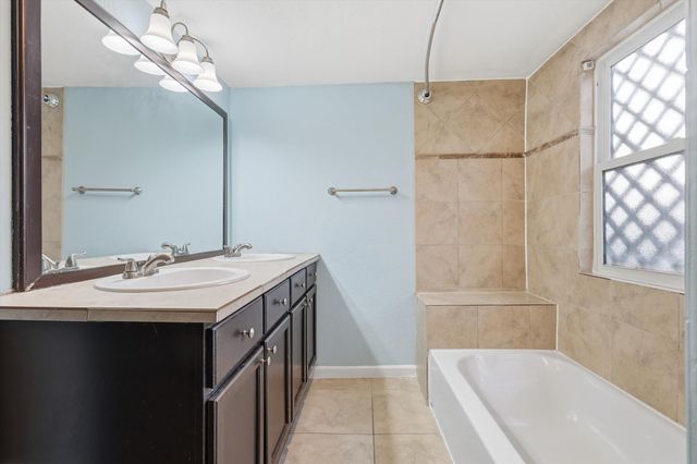 828 Highland Village Road, Highland Village, TX 75077