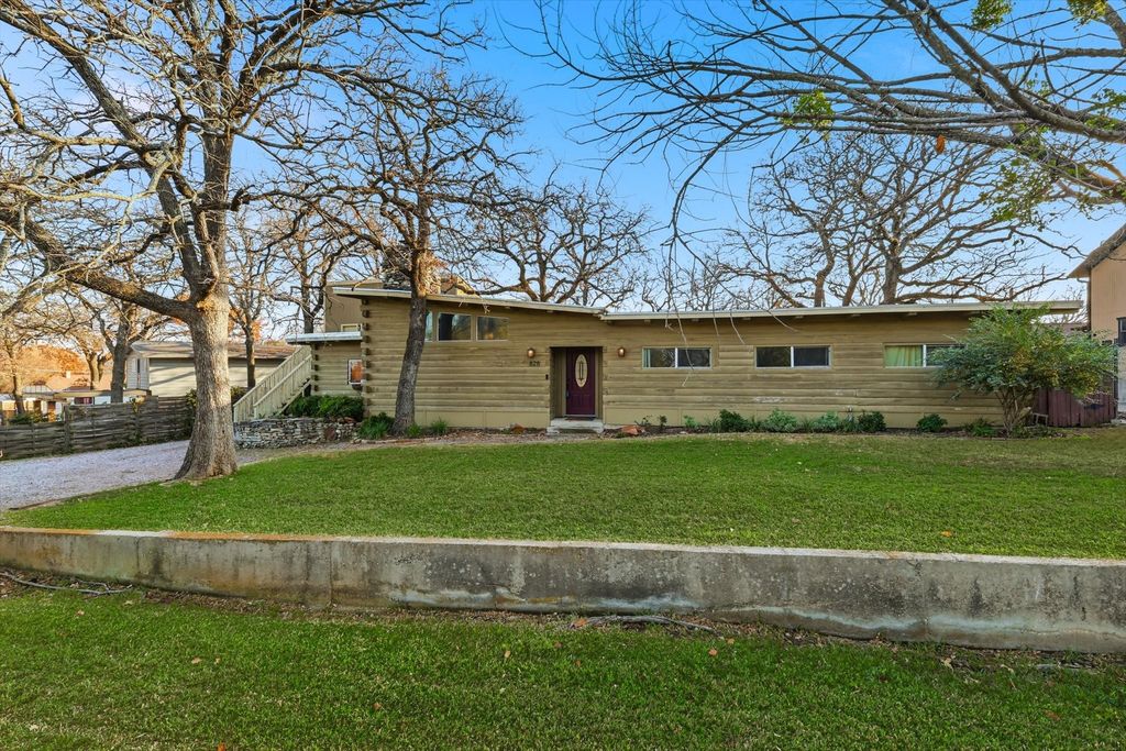 828 Highland Village Road, Highland Village, TX 75077 — photo 2