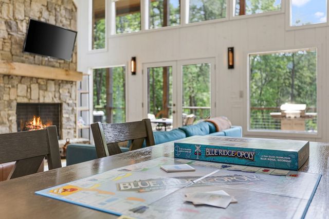 59 Overlook Drive, Blue Ridge, GA 30513