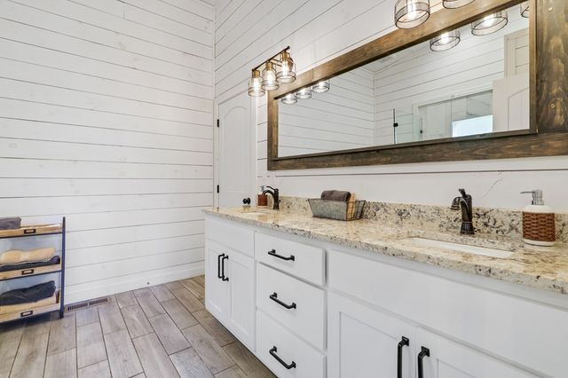 59 Overlook Drive, Blue Ridge, GA 30513