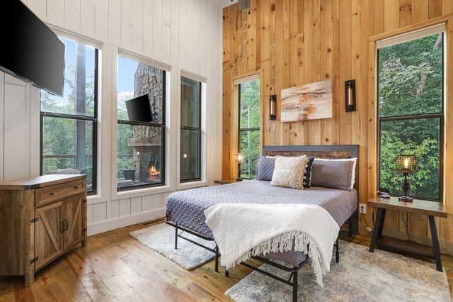 59 Overlook Drive, Blue Ridge, GA 30513