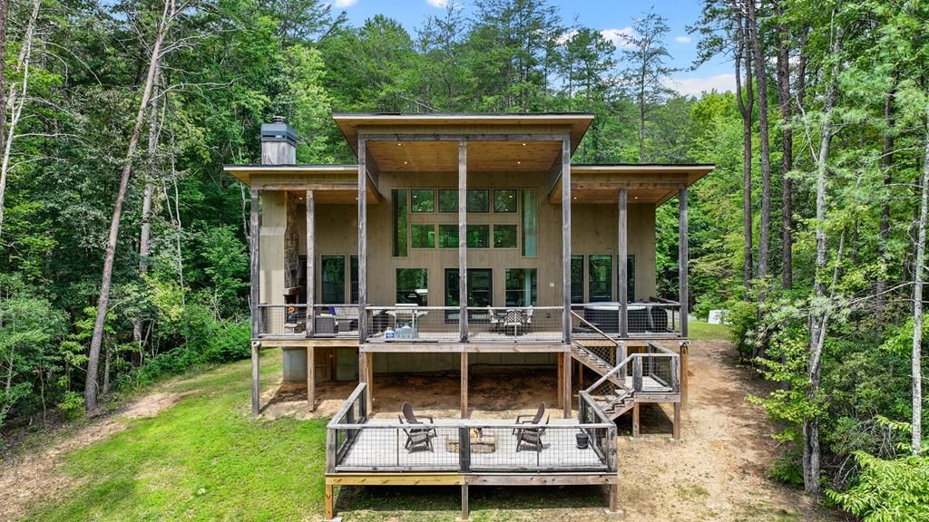 59 Overlook Drive, Blue Ridge, GA 30513