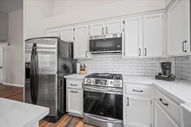902 Calle Campana Ct, Roseville, CA 95747
