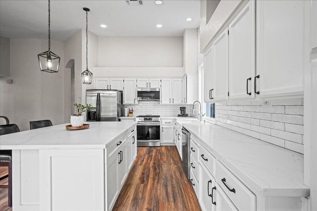 902 Calle Campana Ct, Roseville, CA 95747