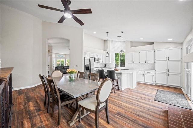 902 Calle Campana Ct, Roseville, CA 95747