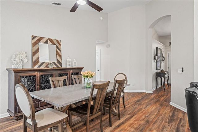 902 Calle Campana Ct, Roseville, CA 95747