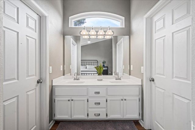 902 Calle Campana Ct, Roseville, CA 95747