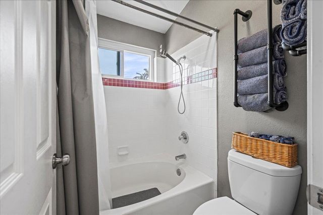 902 Calle Campana Ct, Roseville, CA 95747