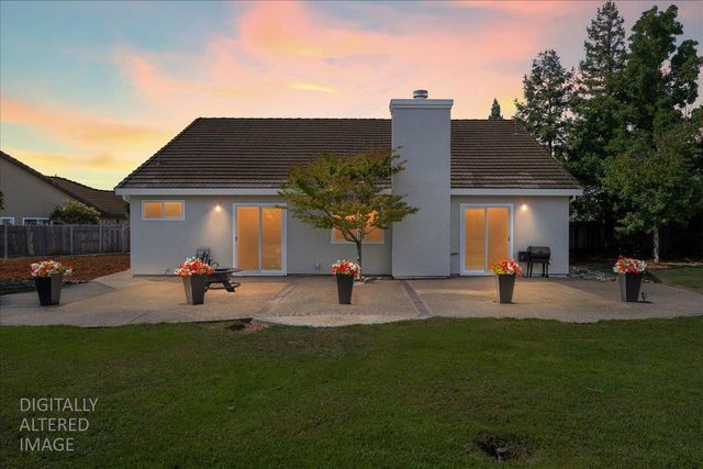 902 Calle Campana Ct, Roseville, CA 95747