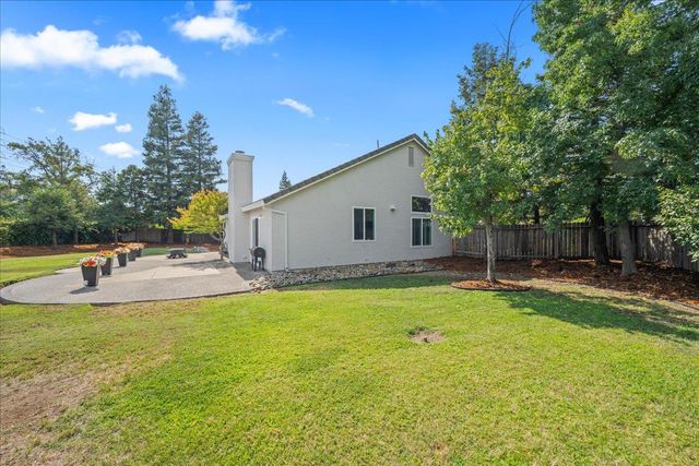 902 Calle Campana Ct, Roseville, CA 95747