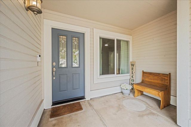 902 Calle Campana Ct, Roseville, CA 95747
