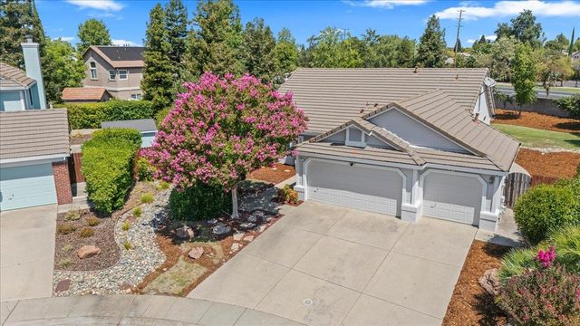 902 Calle Campana Ct, Roseville, CA 95747
