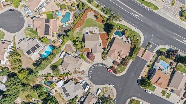 902 Calle Campana Ct, Roseville, CA 95747