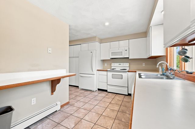 198 Elm Street 198, Marlborough, MA 01752