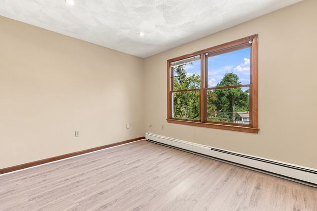 198 Elm Street 198, Marlborough, MA 01752
