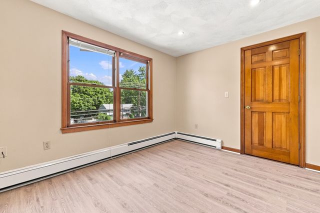 198 Elm Street 198, Marlborough, MA 01752