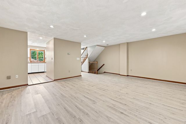 198 Elm Street 198, Marlborough, MA 01752