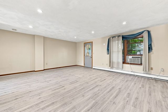 198 Elm Street 198, Marlborough, MA 01752