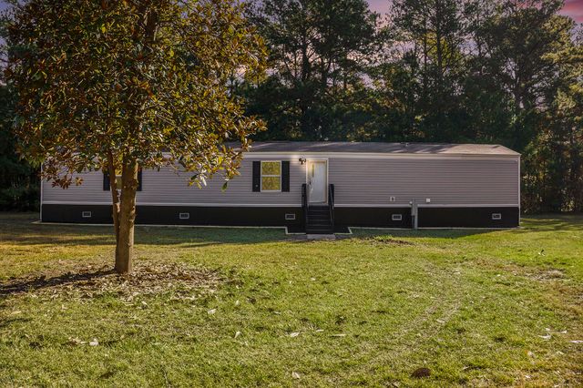 108 Browns Family Place, Cross, SC 29436