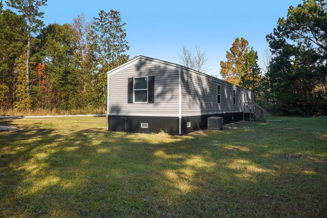 108 Browns Family Place, Cross, SC 29436