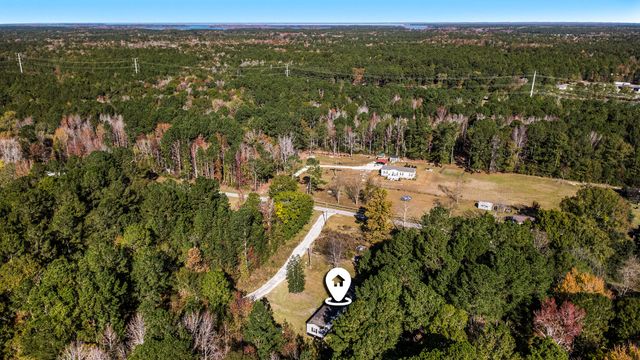 108 Browns Family Place, Cross, SC 29436