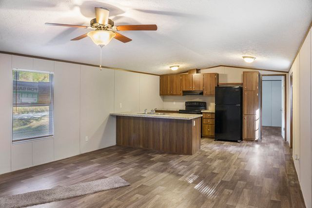 108 Browns Family Place, Cross, SC 29436