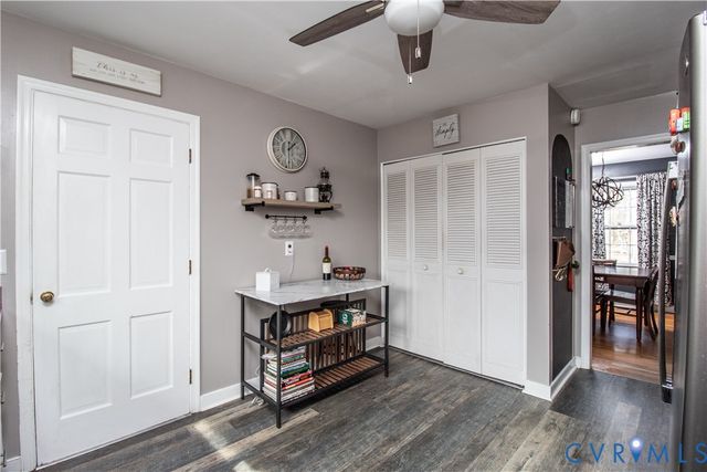 202 Homestead Dr, Colonial Heights, VA 23834