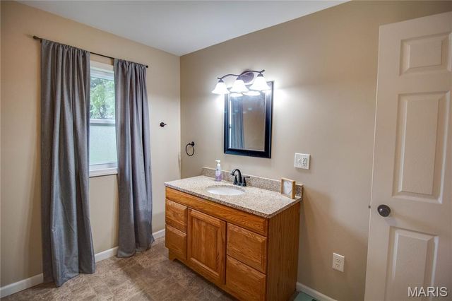 155 Roberts Street, Jerseyville, IL 62052