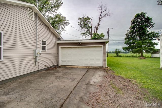 155 Roberts Street, Jerseyville, IL 62052