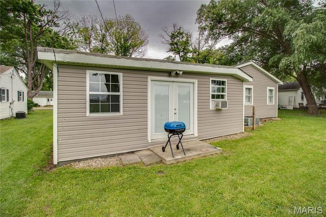 155 Roberts Street, Jerseyville, IL 62052